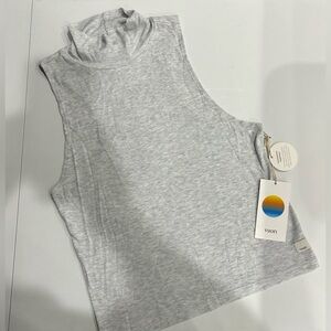 Vuori Women's Medium Cove Funnel Neck Tank Light Heather Grey NWT Stretch Knit